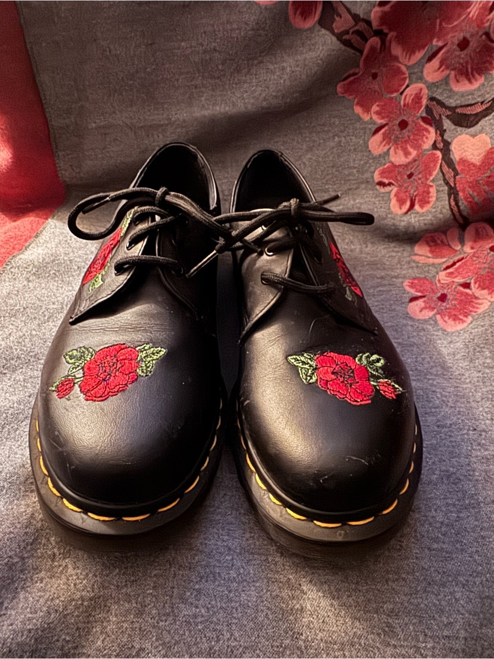 Dr. Martens "Vonda" Leather Oxfords w/Red Rose Embroidery, very good condition